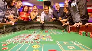 Ilustrasi dokumen lisensi yang berlaku untuk platform gaming
